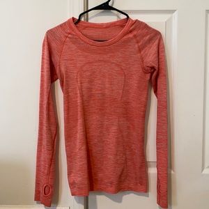EUC swiftly tech long sleeve lululemon